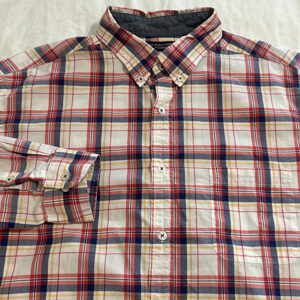 Roundtree & Yorke Mens XL Plaid Button Down Shirt Red Blue White 100% Cotton